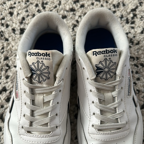 Navy & White Reeboks - Picture 5 of 10